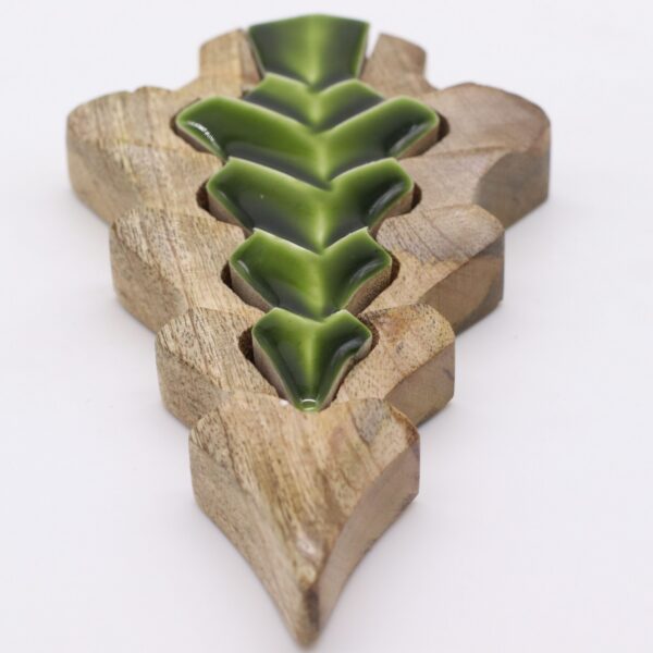 Lost in the Forrest - Small Tree in a Tree Wooden Decoration - 15x10cm - Bild 9