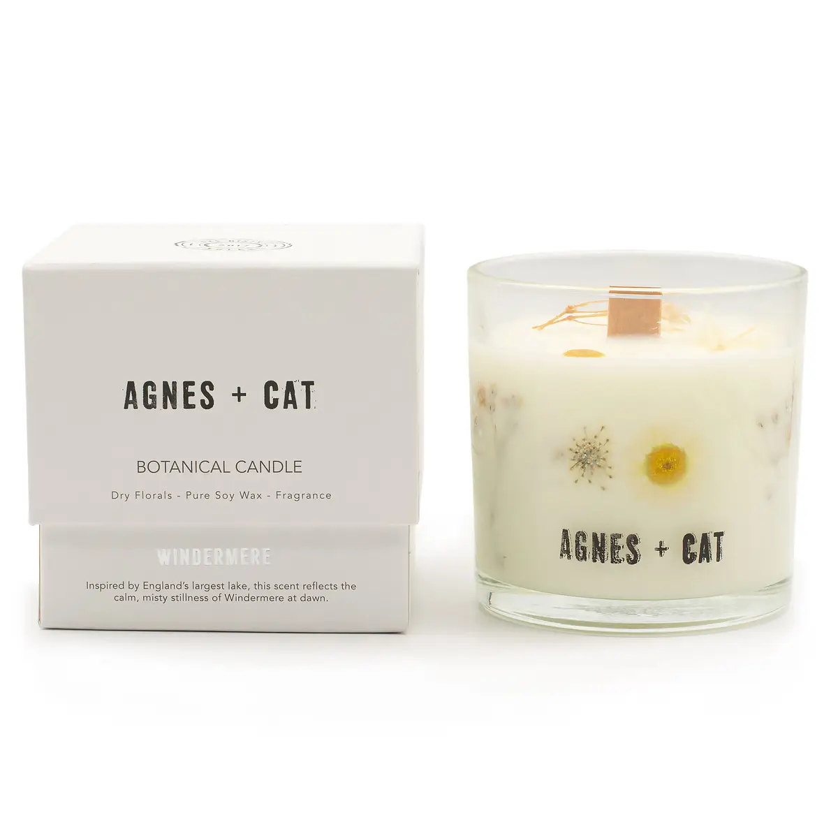 Doftljus i glas med torkade blommor och vit presentförpackning Agnes + Cat