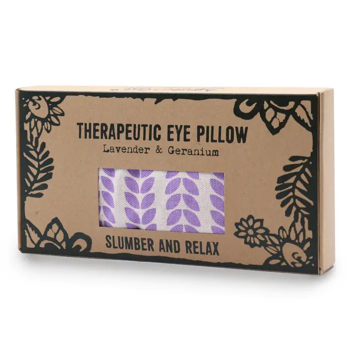 Förpackning med Agnes + Cat ögonkudde Slumber & Relax med lavendel och geranium