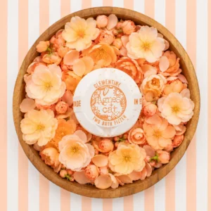 Agnes + Cat presentset med badbomber i dofterna japansk blomma, clementin och te & ros - produktbild 5