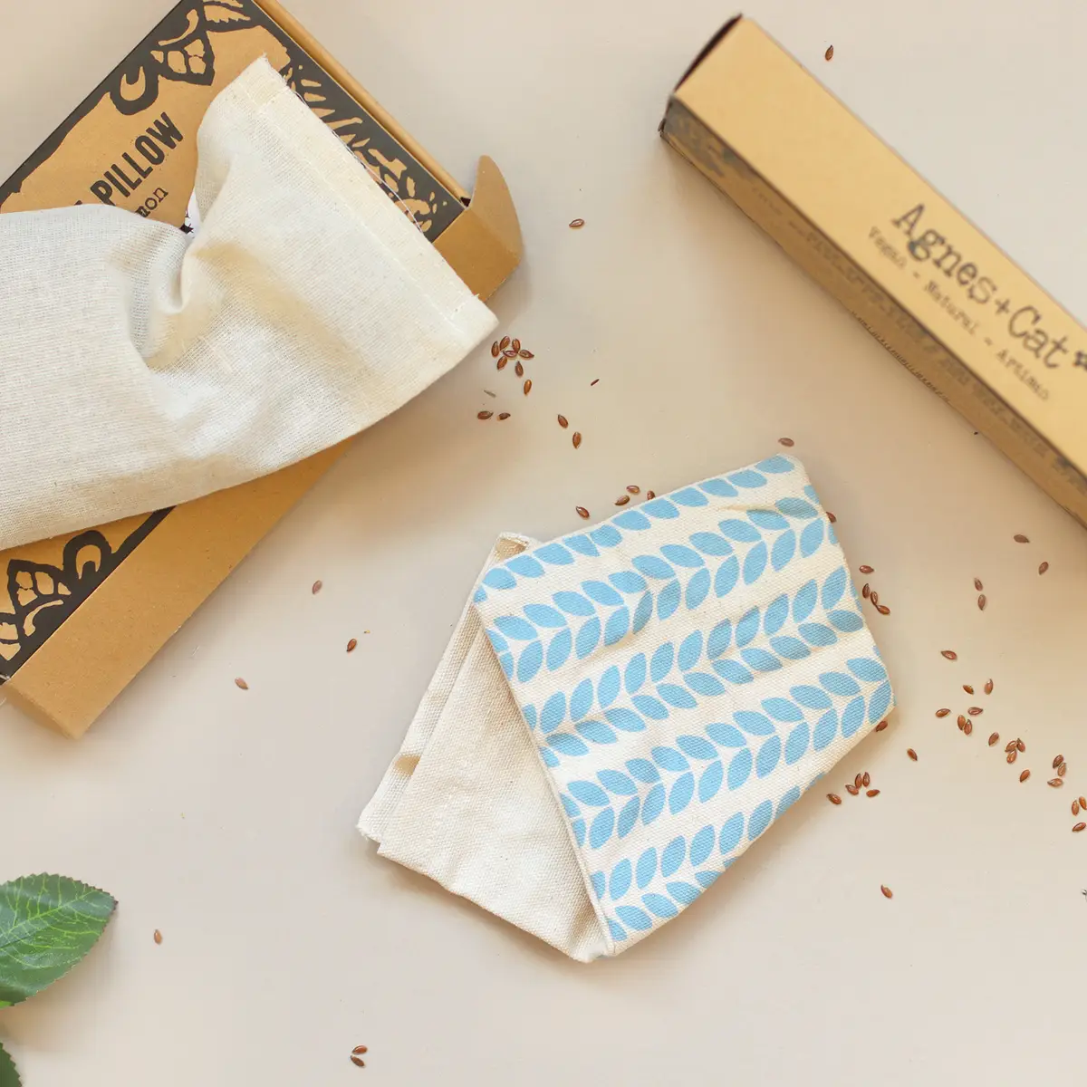 Agnes + Cat terapeutisk ögonkudde med kamomill och kornmynte - produktbild 3