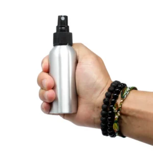 Aluminiumflaska med svart spraypump 100 ml - produktbild 4