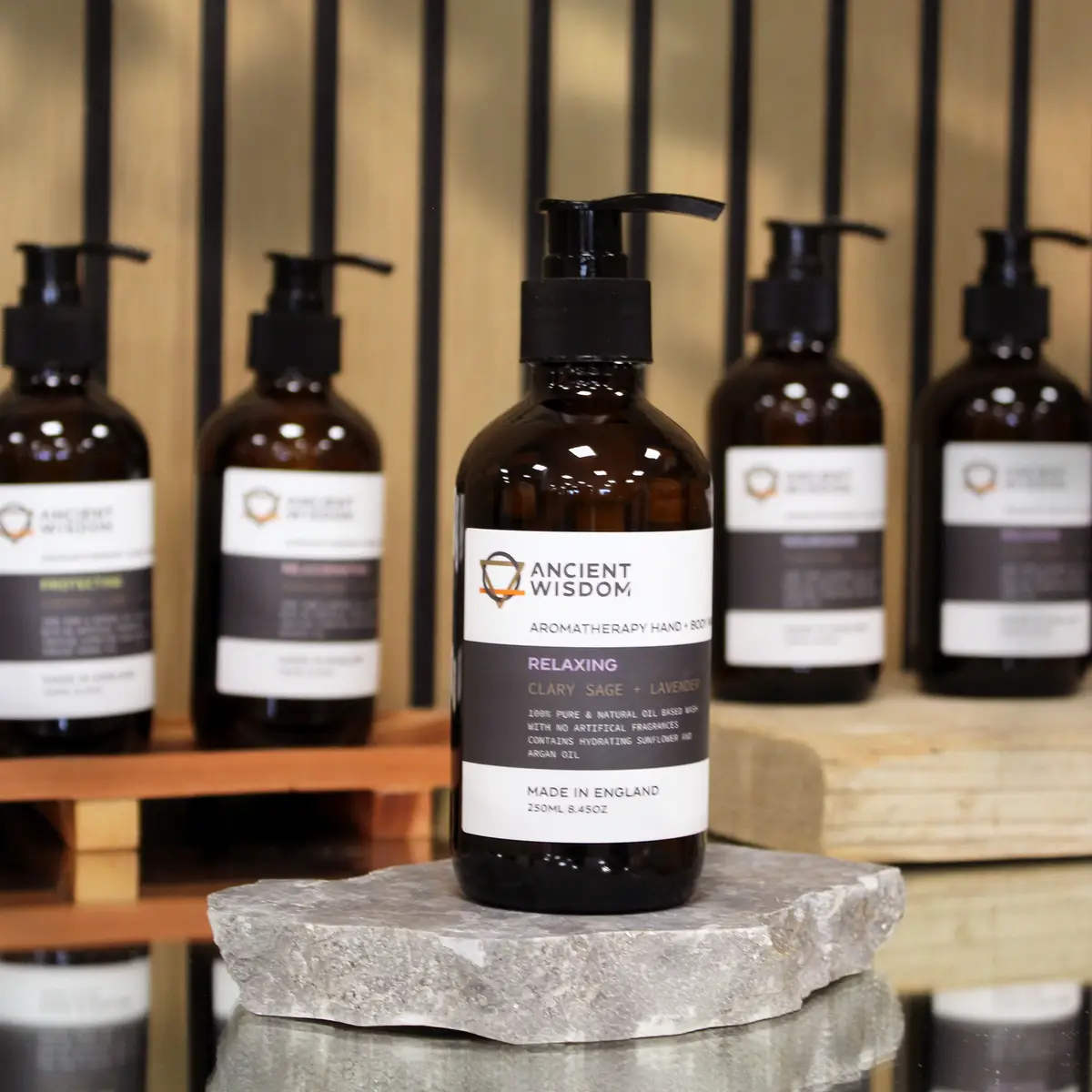 Ancient Wisdom Aromaterapi Hand- och Kroppstvål Salvia och Lavendel 250 ml - produktbild 4