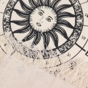 Ancient Witch spåduk med solmotiv i natur och svart - produktbild 2