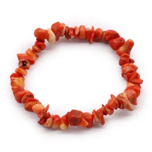 Armband med orange jaspis i små stenflisor på stretchtråd