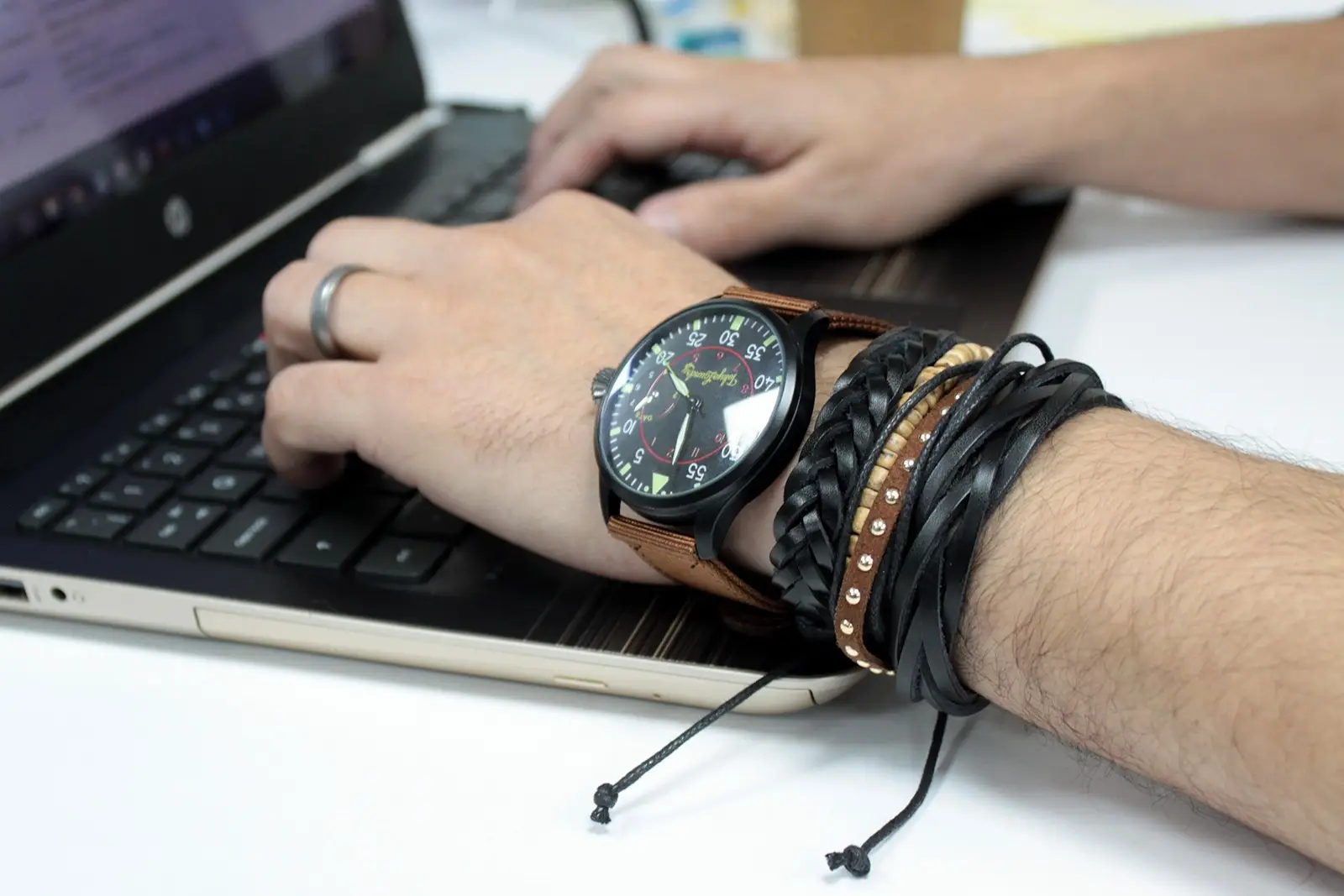 Armbandset för herr i läder och metall - produktbild 10