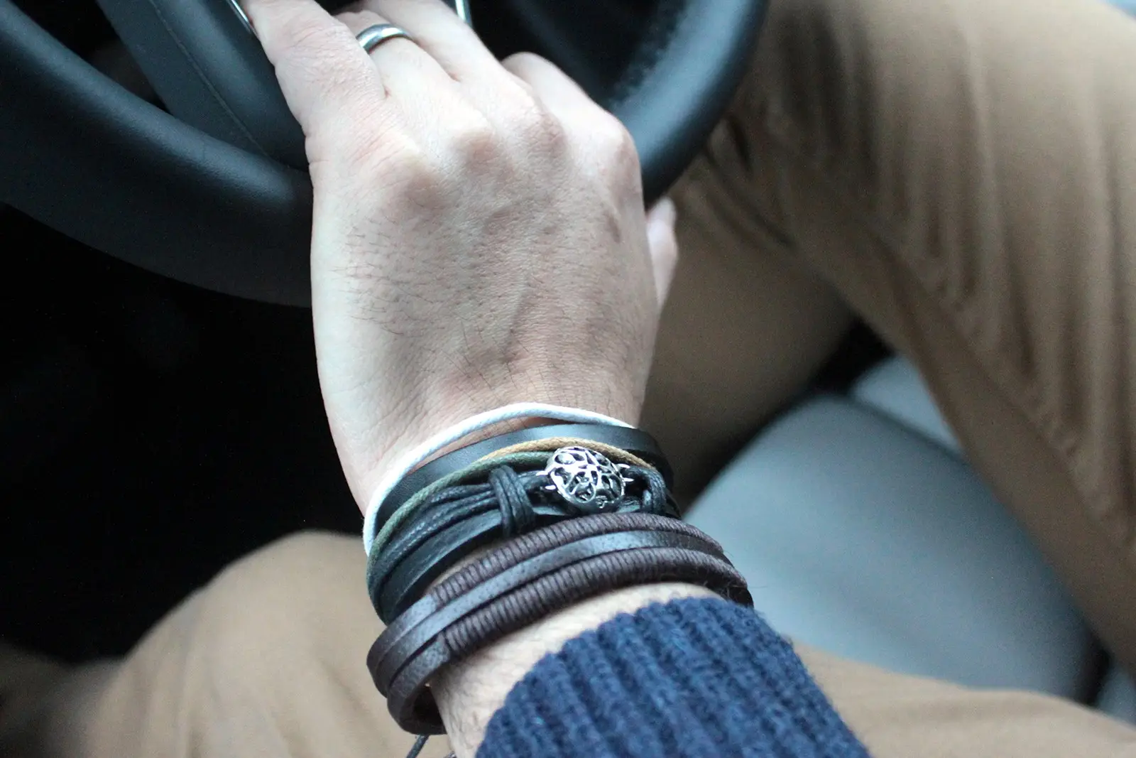 Armbandset för herr i mörka jordtoner - produktbild 9