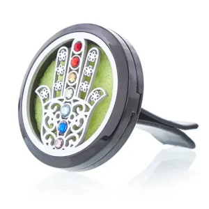 Aromaterapidosftspridare för bil med Hamsa-design och färgade filtplattor