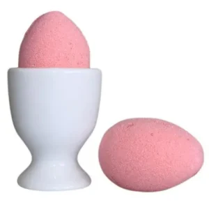 Rosa badägg i äggform med vit äggkopp