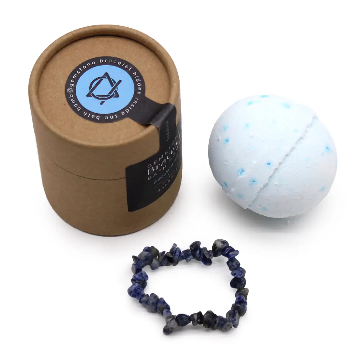 Badbomb med förpackning och sodalitarmband på vit bakgrund
