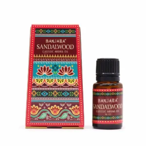 Flaska och förpackning med Banjara indisk doftolja Sandelträ 10 ml