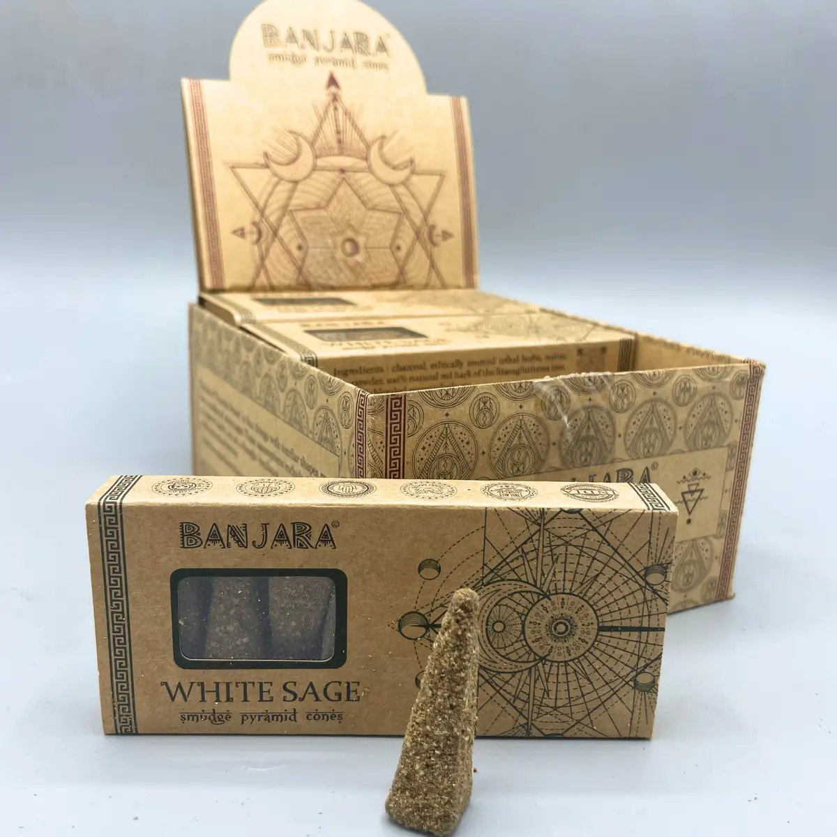 Banjara Smudge Pyramidkoner med vit salvia - produktbild 4