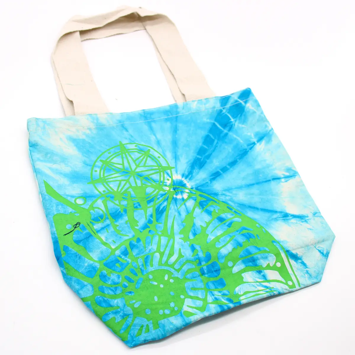 Batikkamönstrad bomullsväska med snäckmotiv 38x42x12 cm - produktbild 2
