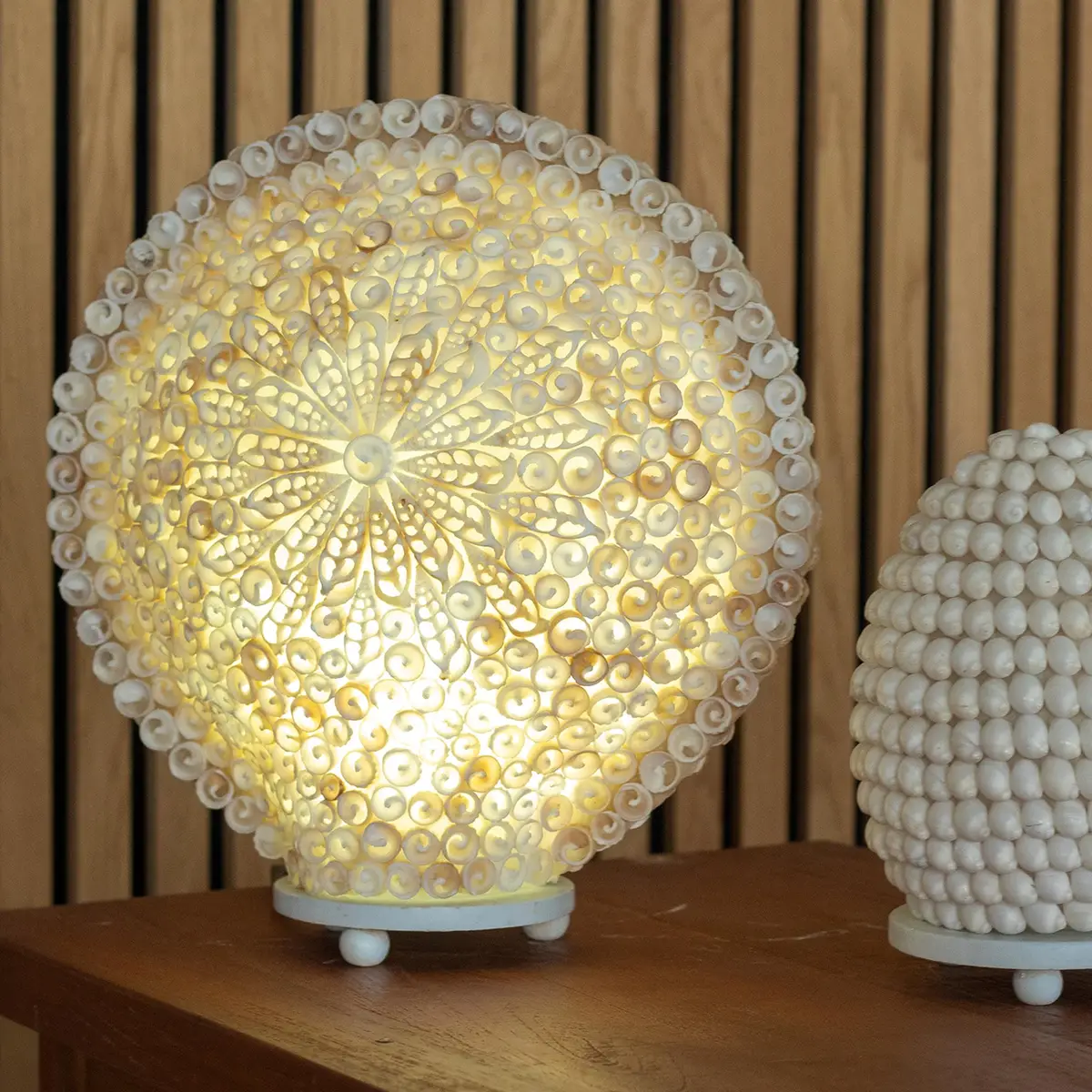 Bohemisk snäckskalslampa rund 30 cm - produktbild 4