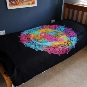 Bomullstäcke och väggbonad med svart Hamsa-motiv 130x200 cm - produktbild 2