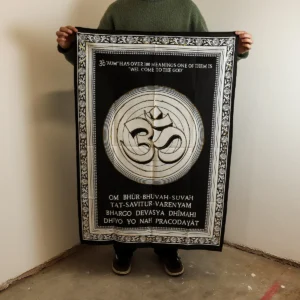 Bomullsväggbonad med Om-symbol 70x110 cm - produktbild 2