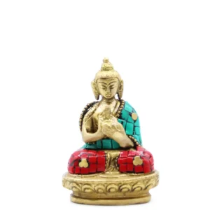 Handgjord buddhafigur i mässing med röd och turkos dekor sittande i meditationsställning