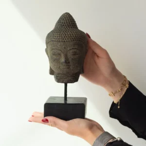 Buddhahuvud på stativ i grått - produktbild 2