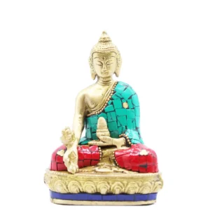 Handgjord buddhastaty i mässing med röda och turkosa stenliknande detaljer