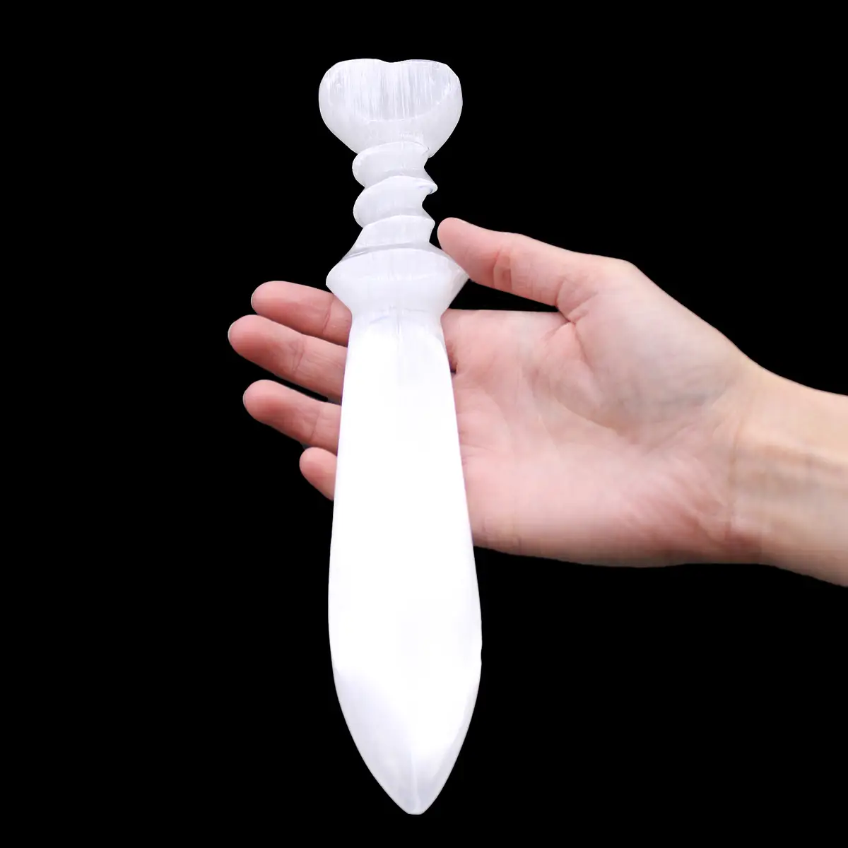 Ceremoniell kniv i selenit med spiralform, 25 cm - produktbild 5
