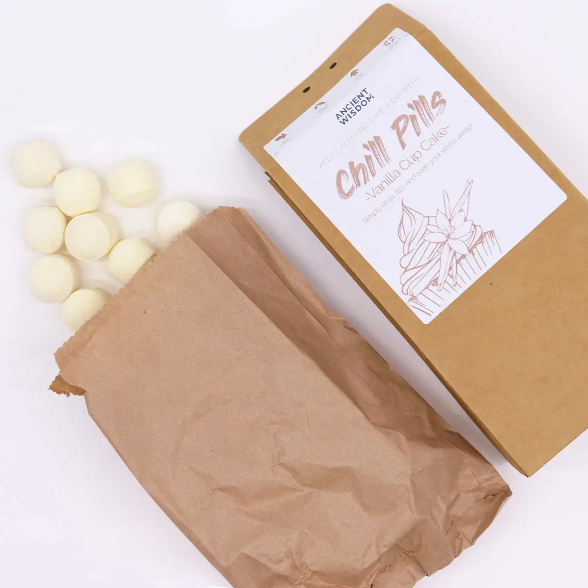 Chill Pills Presentpaket 350g Vanilj Cupcake badbomber - produktbild 2