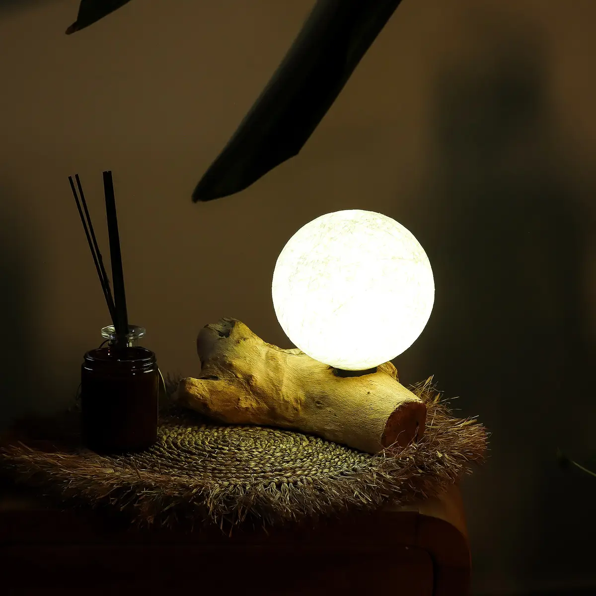 DriftGlow bordslampa med bomullsskärm och drivvedsfot - produktbild 7