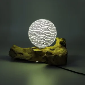DriftGlow bordslampa med grå Luna-lampskärm och drivvedsfot - produktbild 4