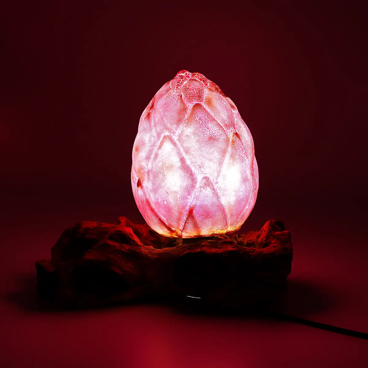 DriftGlow lampa med lotusformad skärm i lila och drivvedsfot - produktbild 4