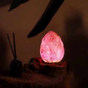 DriftGlow lampa med lotusformad skärm i lila och drivvedsfot - produktbild 6