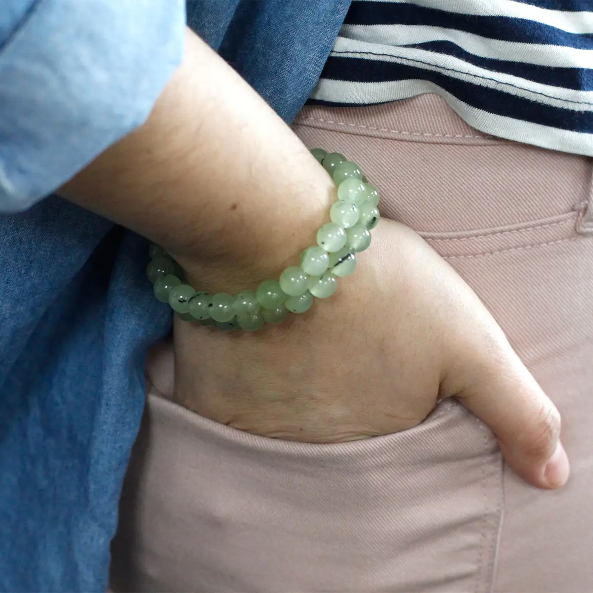 Energiarmband i jade med elastisk passform - produktbild 4
