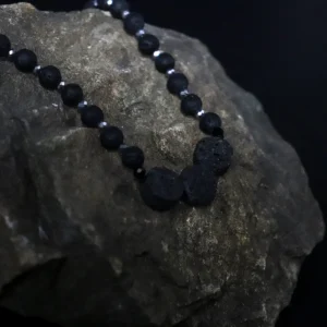 Essence of the Volcano halsband i lavasten - produktbild 3