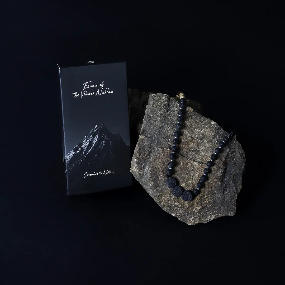 Essence of the Volcano halsband i lavasten - produktbild 4