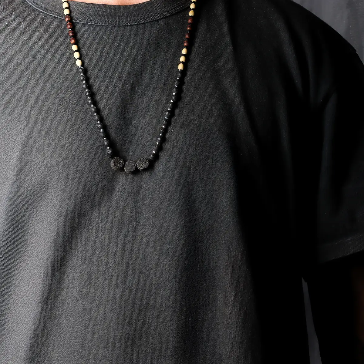 Essence of the Volcano halsband i lavasten - produktbild 5