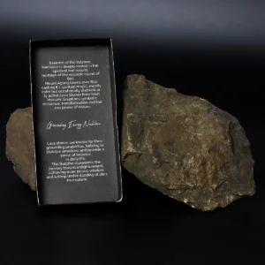Essence of the Volcano halsband i lavasten med Buddha och tofs - produktbild 6