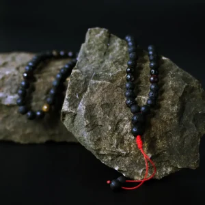Essence of the Volcano halsband i lavasten med tigeröga - produktbild 2