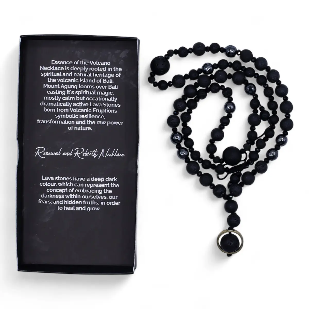 Svart Essence of the Volcano halsband med lavastenar och presentask med text