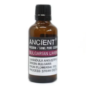 Brun glasflaska med eterisk lavendelolja från Bulgarien, 50 ml