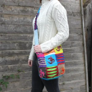 Etnisk axelväska i färgglad patchwork - produktbild 3