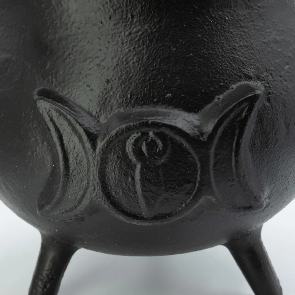 Extra stor gjutjärnskittel med trippelmånesymbol 23x18 cm - produktbild 4