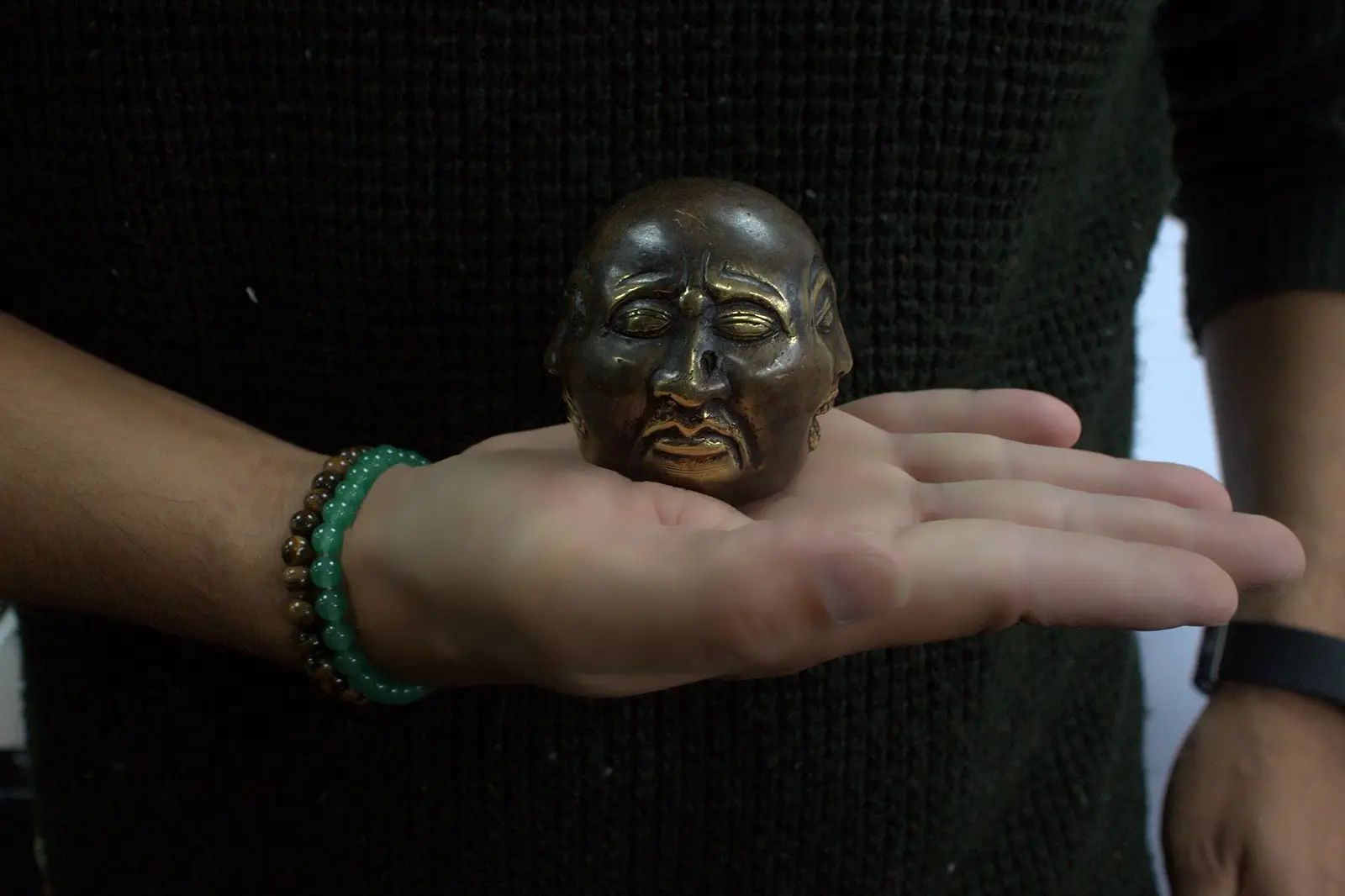 Fengshui-figur i mässing med fyra ansikten, 6 cm - produktbild 2