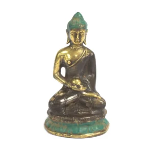 Mässingsfigur föreställande en mediterande Buddha med gröna detaljer