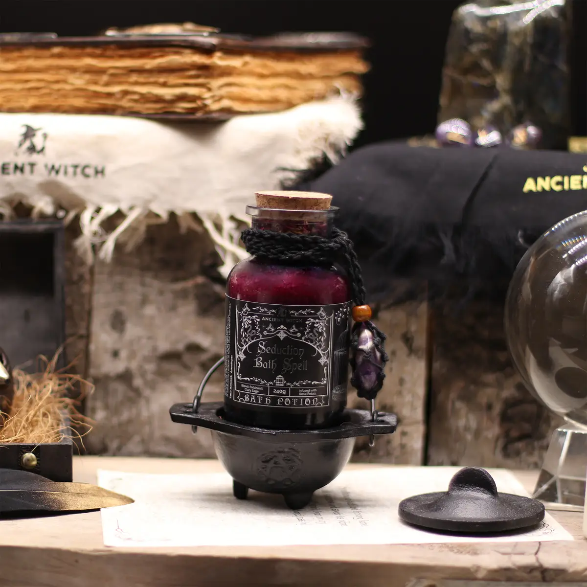 Forntida häxbad med förförelsebadpotion och ametistkristall - produktbild 6
