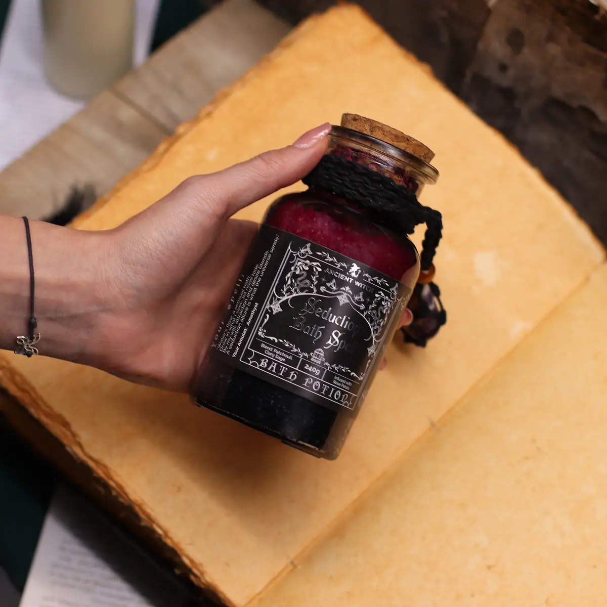 Forntida häxbad med förförelsebadpotion och ametistkristall - produktbild 9