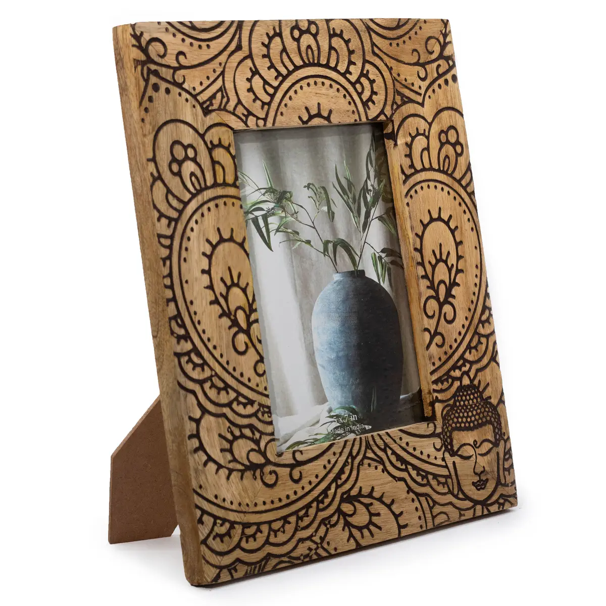 Fotoram i mangoträ med bränt Buddha-motiv och plats för 13x18 cm foto