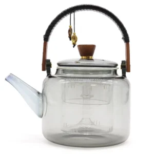 Glaskanna med infuser och ångsystem i kolgrått med trädetaljer och svart handtag