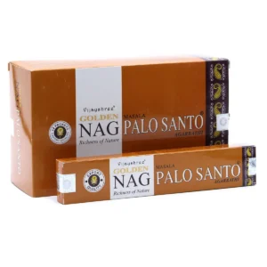 Förpackning med Golden Nag Palo Santo-rökelsepinnar i brunt och vitt