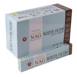 Förpackning med Golden Nag vit oudh rökelsepinnar i ljusblått och vitt med dekorativa detaljer
