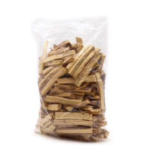 Påse med Green Tree Palo Santo trästickor i olika storlekar