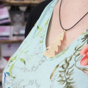 Halsband med äkta blad i silver, Festive Fir - produktbild 2
