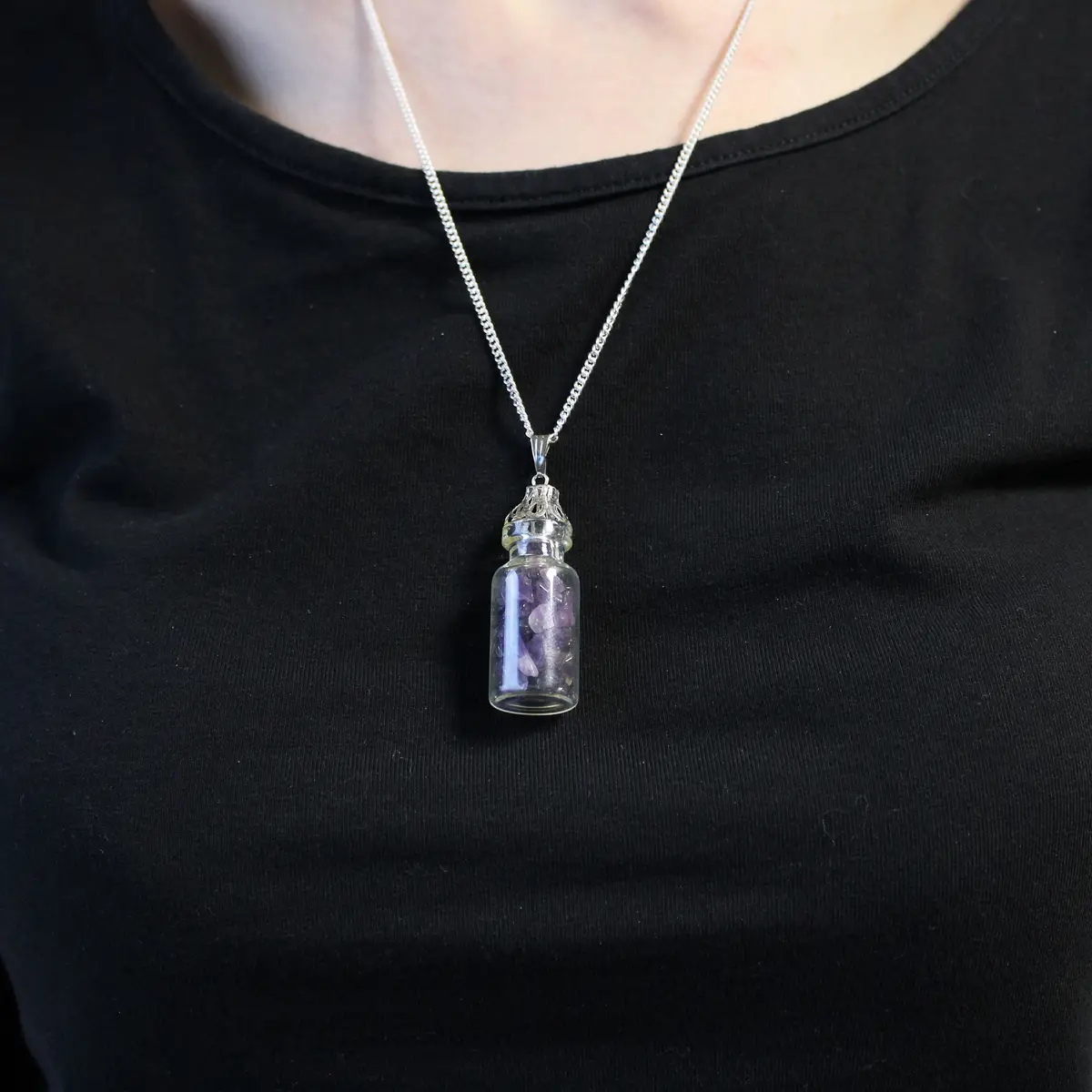 Halsband med flaska och ametiststenar - produktbild 4